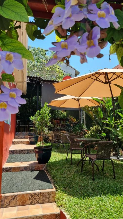 Amina Inn فلوريس المظهر الخارجي الصورة