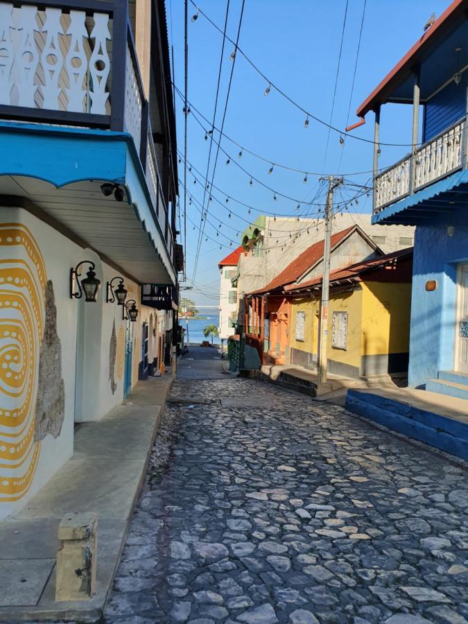 Amina Inn فلوريس المظهر الخارجي الصورة