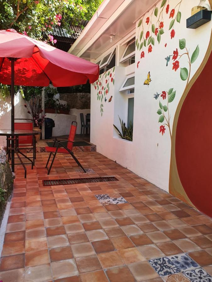 Amina Inn فلوريس المظهر الخارجي الصورة